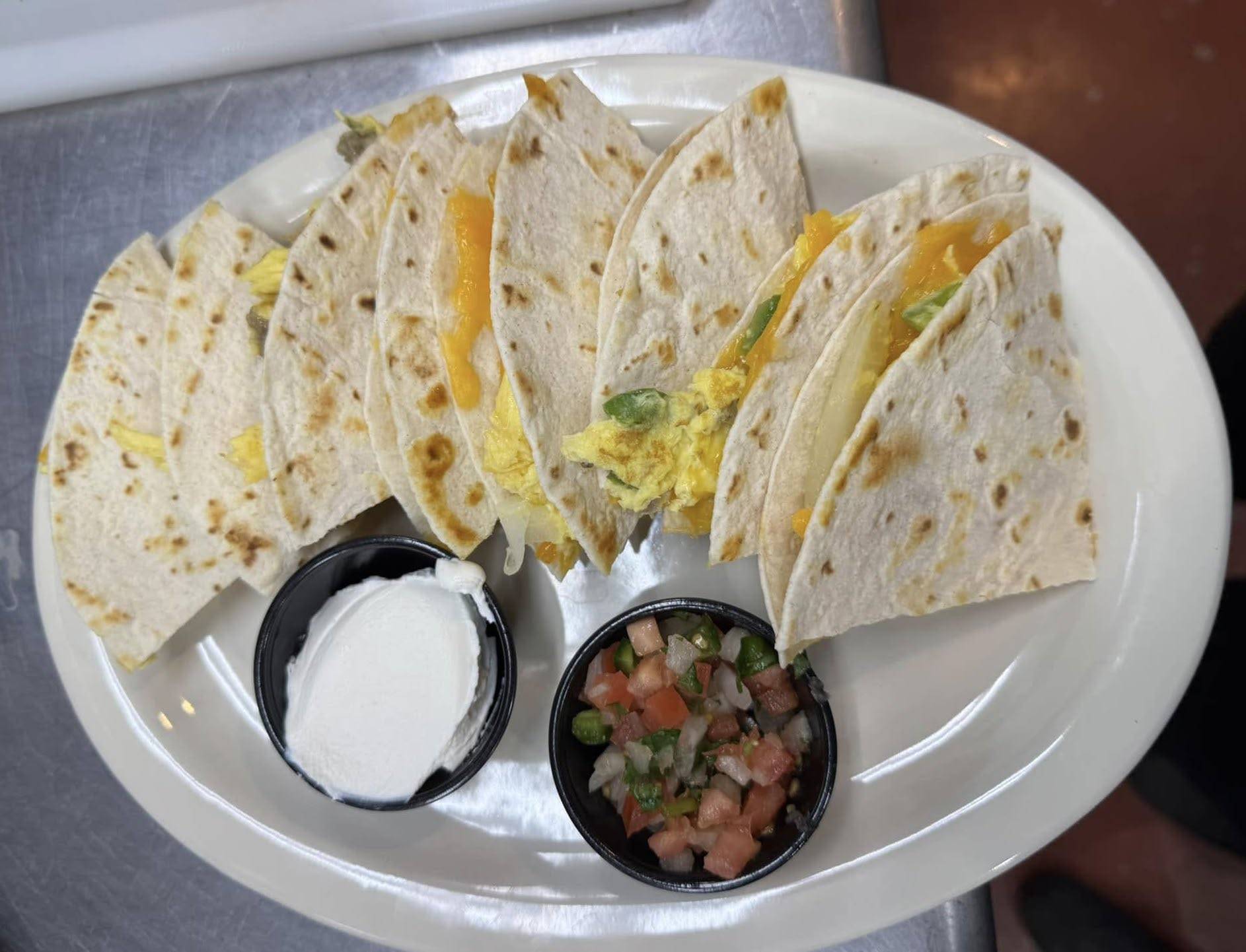 turners-table-quesadilla-caterville-illinois